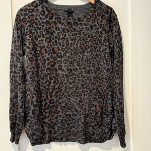 H&M Maternity Split Hem Leopard Top